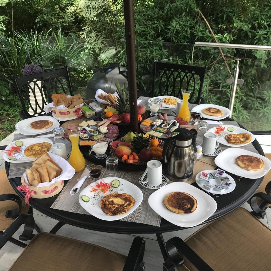 La Romantica Bed & Breakfast Contadora Island Exterior photo