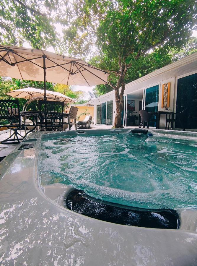 La Romantica Bed & Breakfast Contadora Island Exterior photo