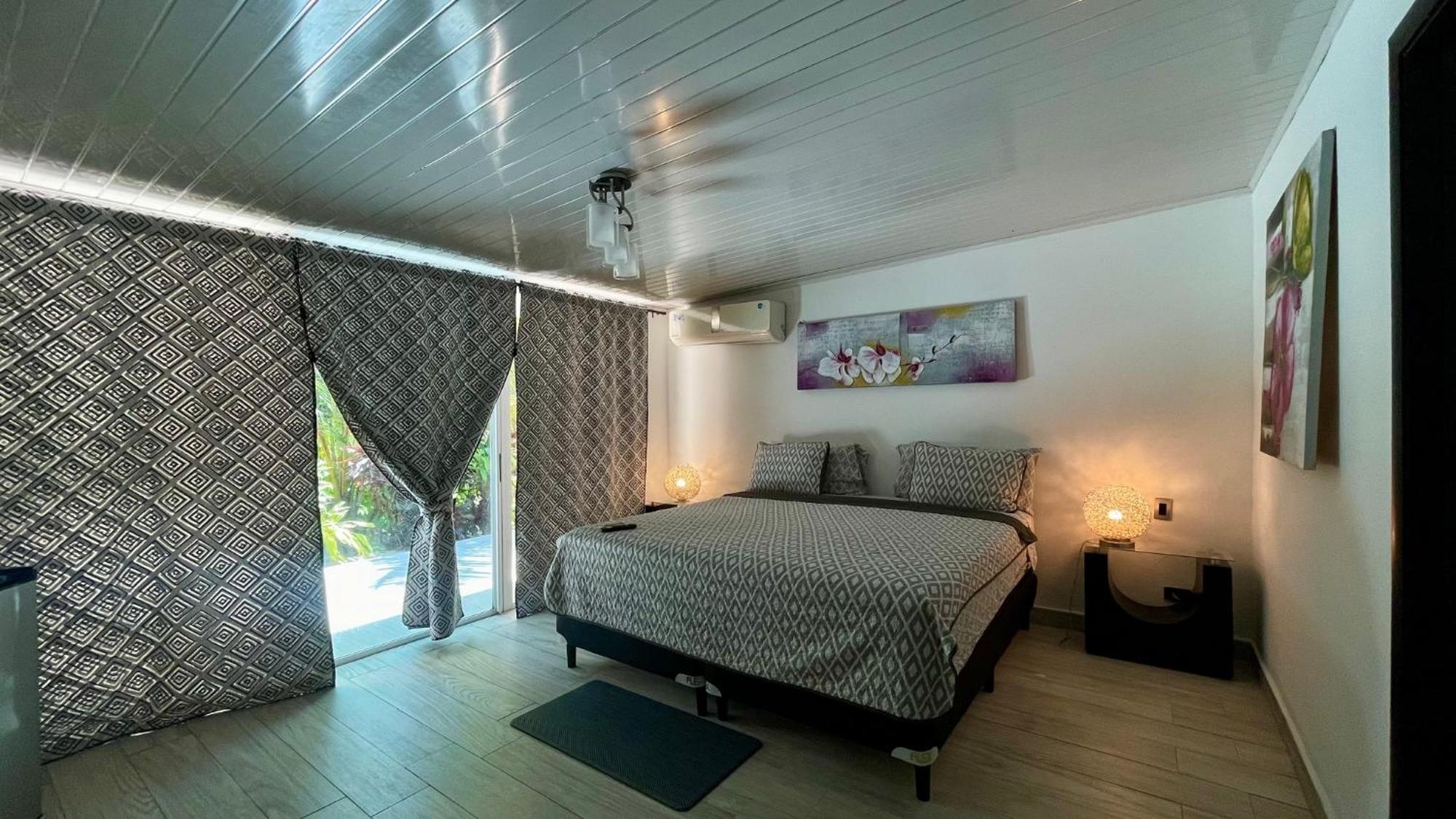 La Romantica Bed & Breakfast Contadora Island Exterior photo